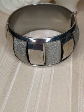 3/$15 Vintage 80s Wide Hinged Cuff Bracelet Silver Sparkle Glitter Stackable